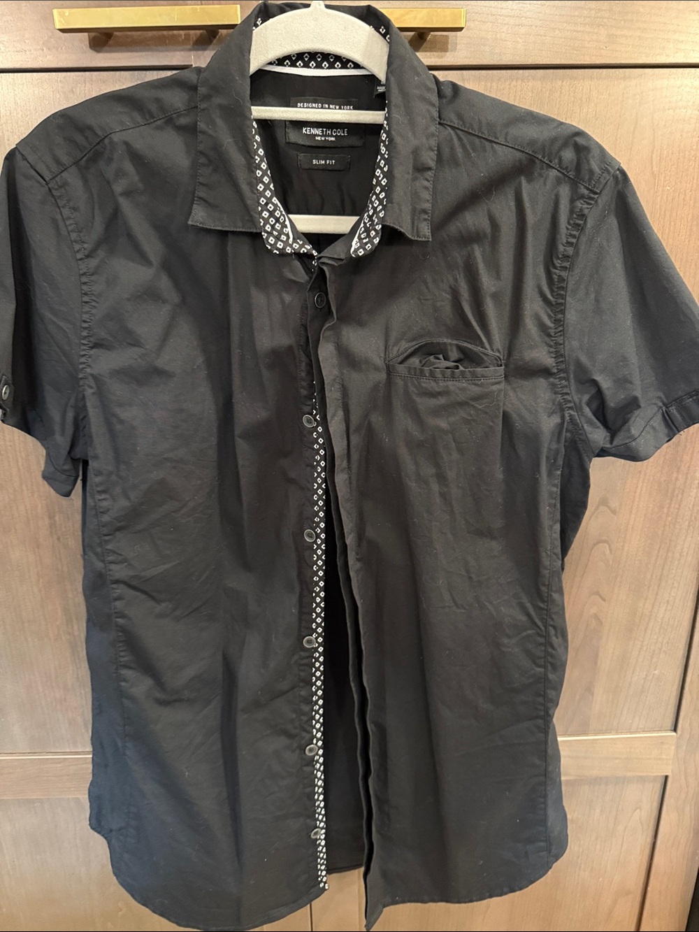 Kenneth Cole Black Short-Sleeve Button-Down Shirt with Pattern Trim